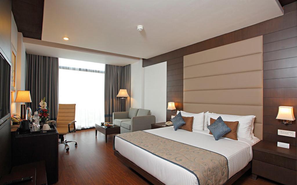 Hotel Vijai Paradise Coimbatore Exteriör bild