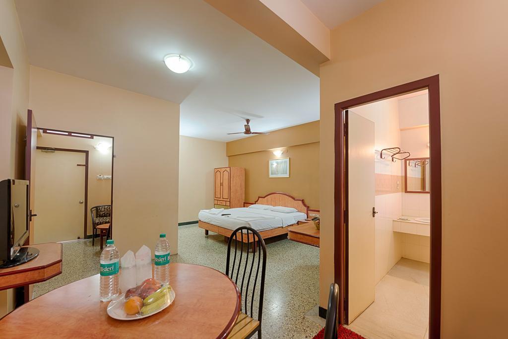 Hotel Vijai Paradise Coimbatore Exteriör bild