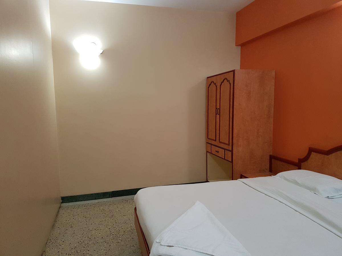 Hotel Vijai Paradise Coimbatore Exteriör bild